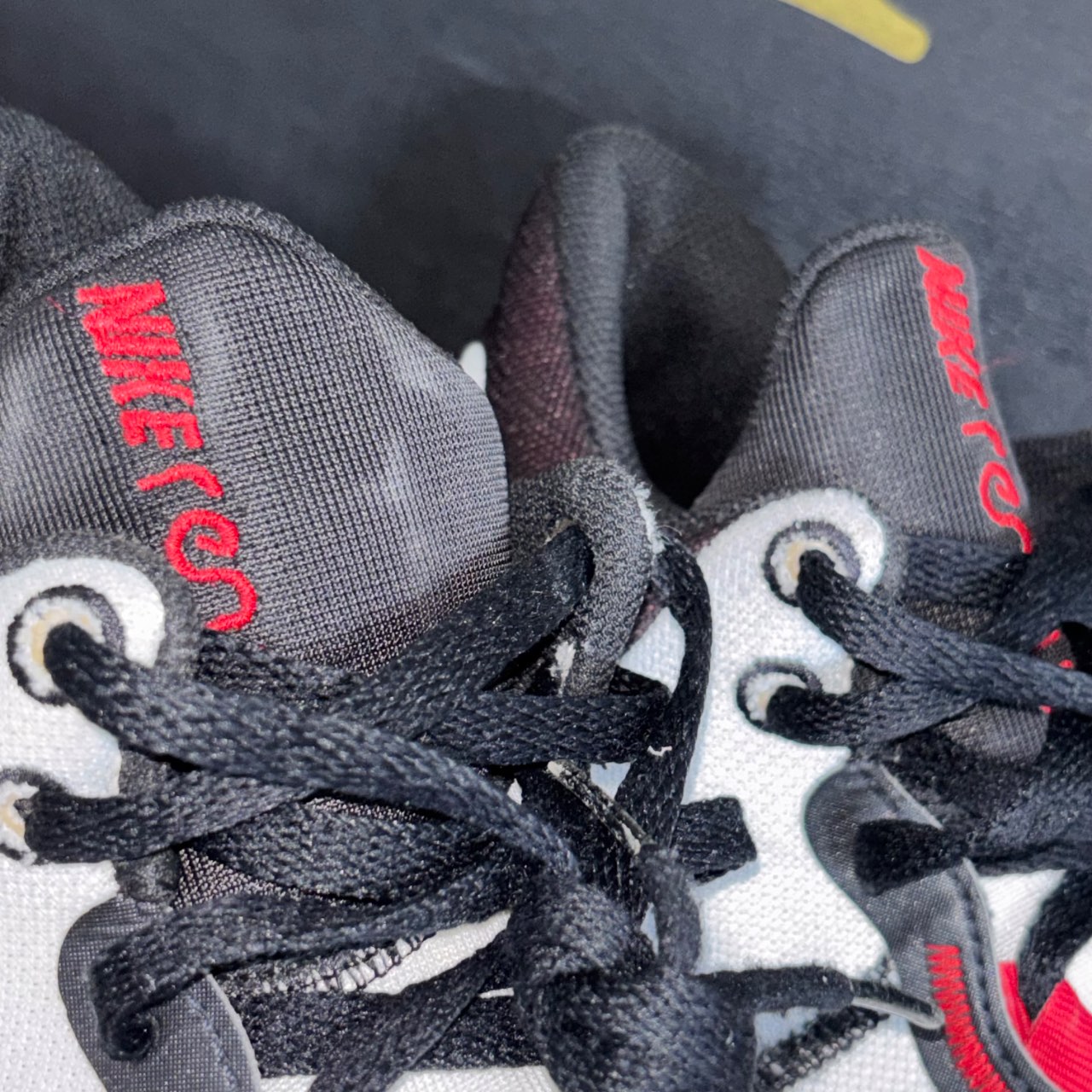 Nike PG 5 Blanco/Negro/Rojo · Foto 4