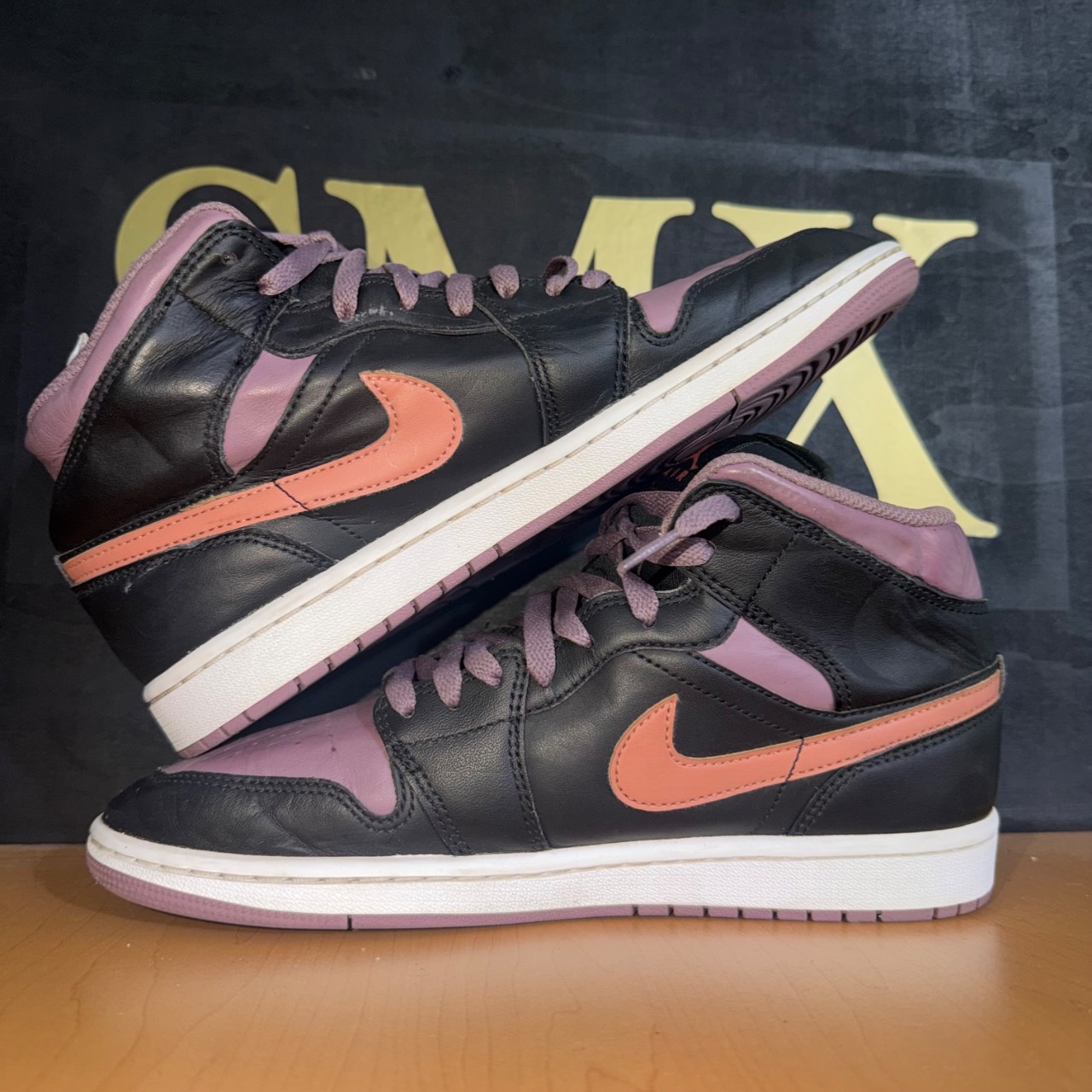 Air Jordan 1 Mid · Foto 3