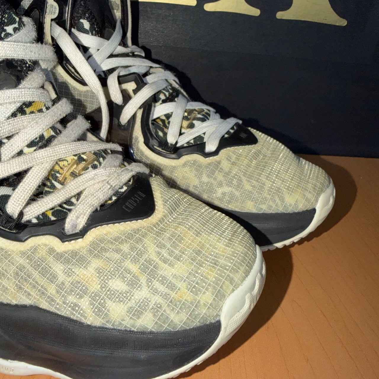 Nike LeBron 19 · Foto 4