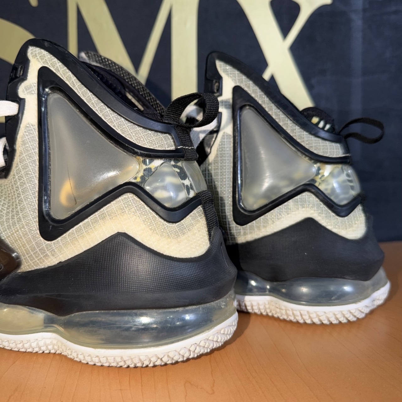 Nike LeBron 19 · Foto 5