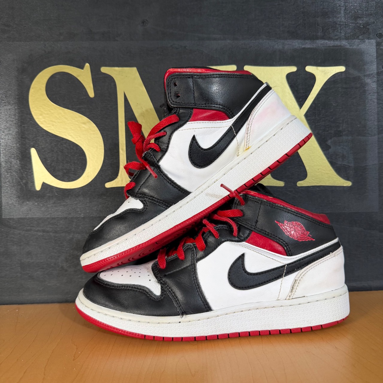 Air Jordan 1 Mid White/Gym Red/Black · Foto 3