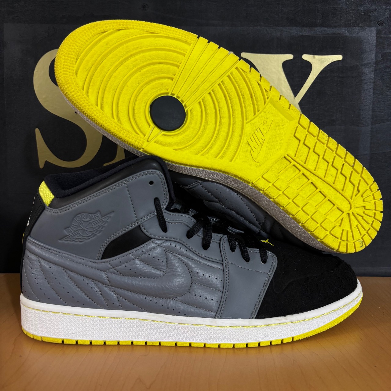 Air Jordan 1 Mid 'Fear' · Foto 1