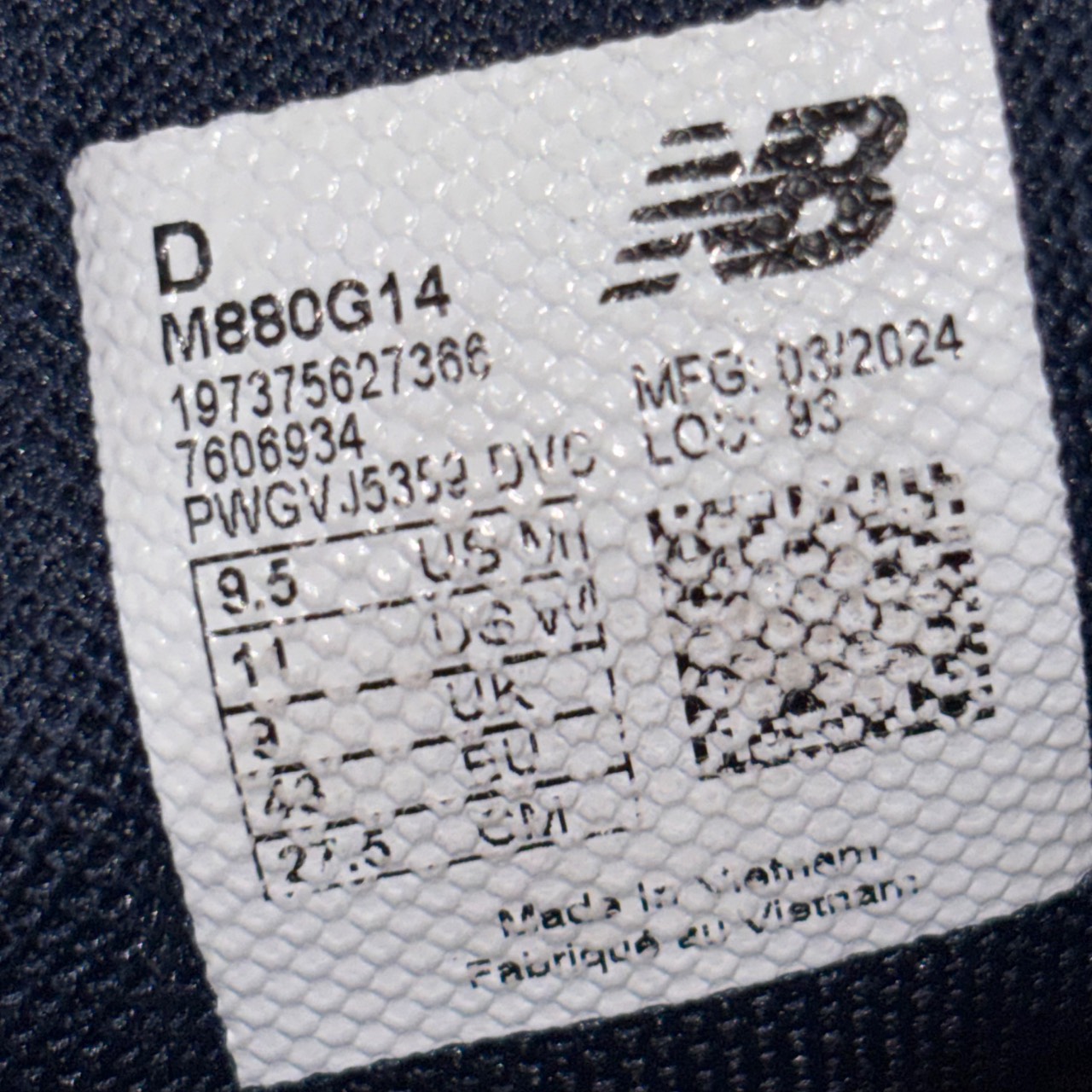 New Balance 880v14 azul con detalles en verde y suela crema · Foto 6