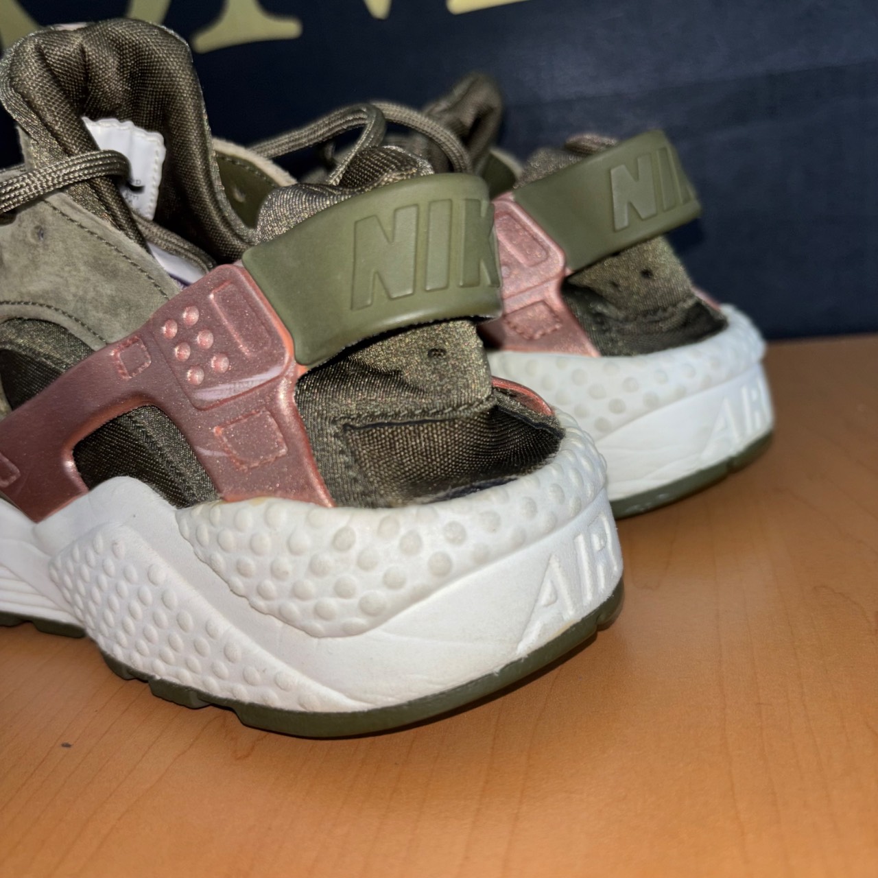 Nike Air Huarache Run Olive Canvas/Metallic Rose Gold · Foto 5