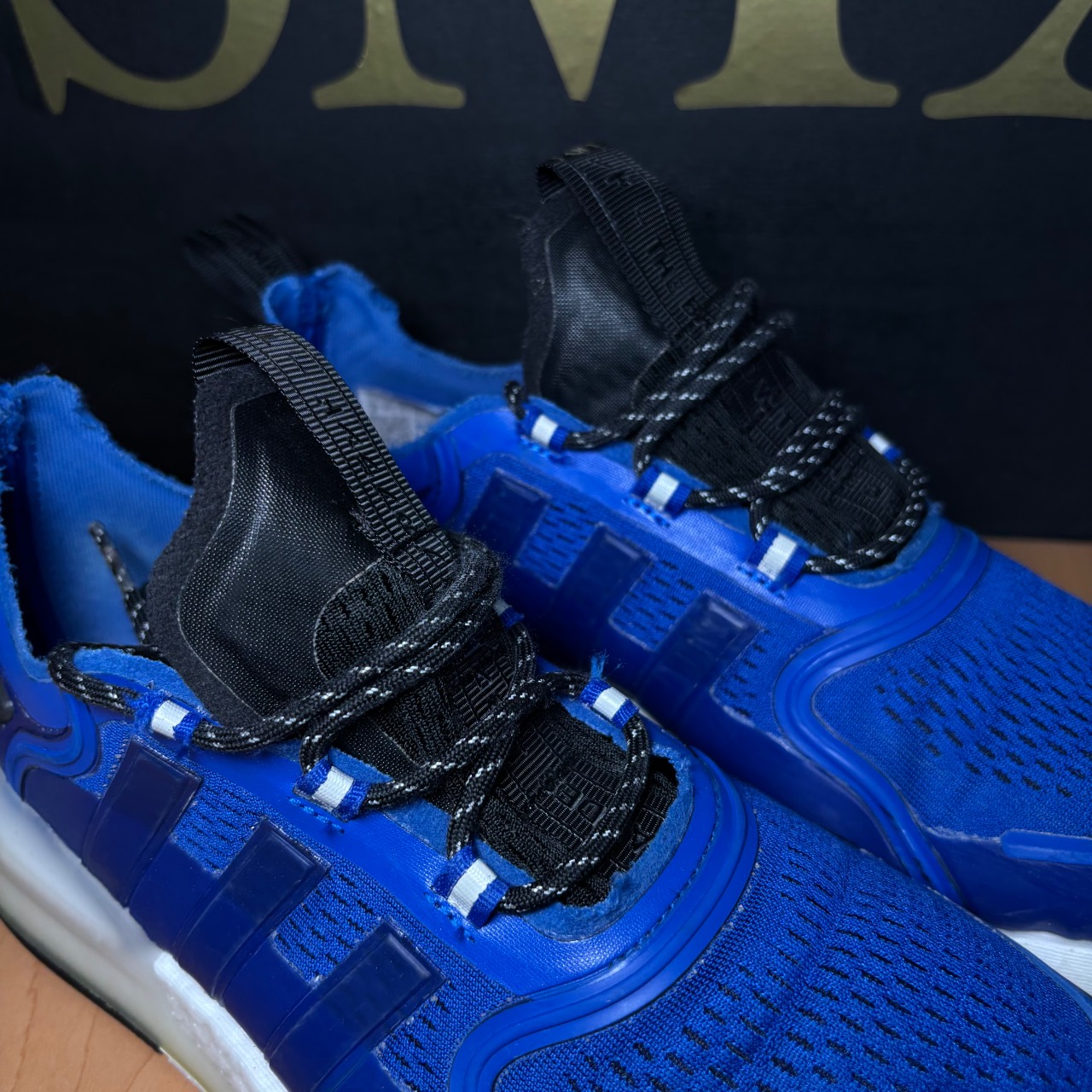 Adidas NMD R1 V2 Azul · Foto 5