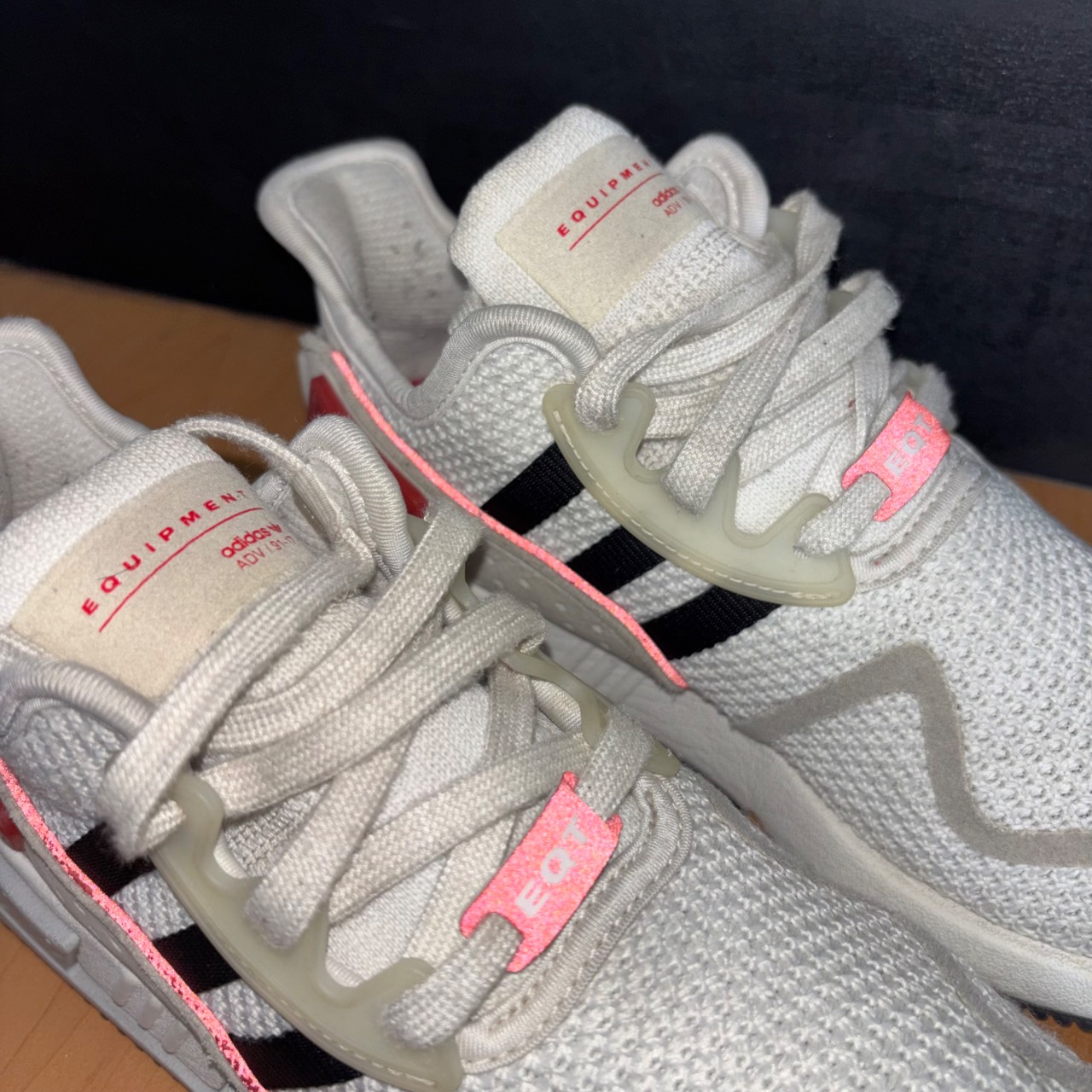 adidas EQT Cushion ADV Running White/Core Black/Light Scarlet · Foto 3