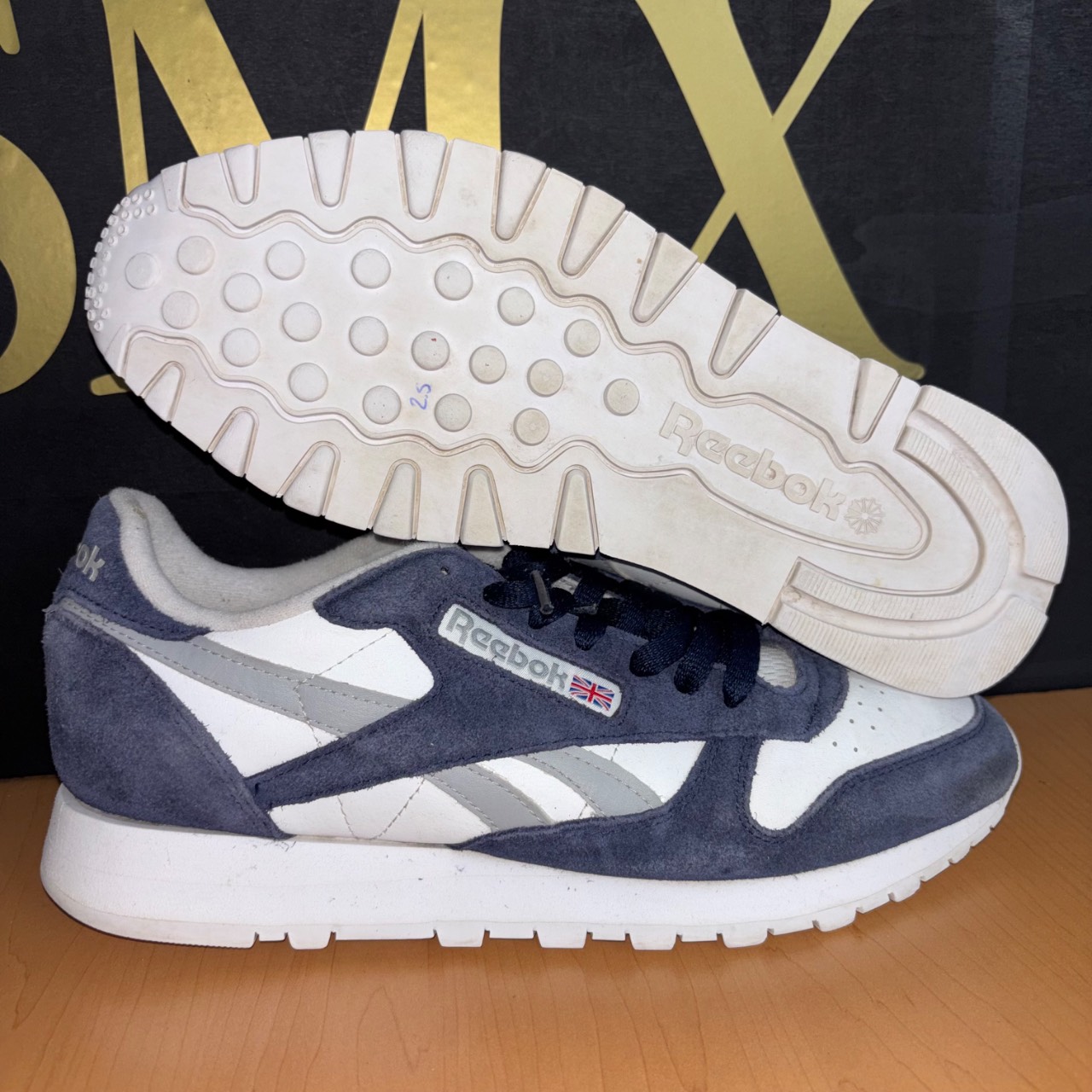 Reebok Classic Leather gris oscuro, blanco y gris claro · Foto 1