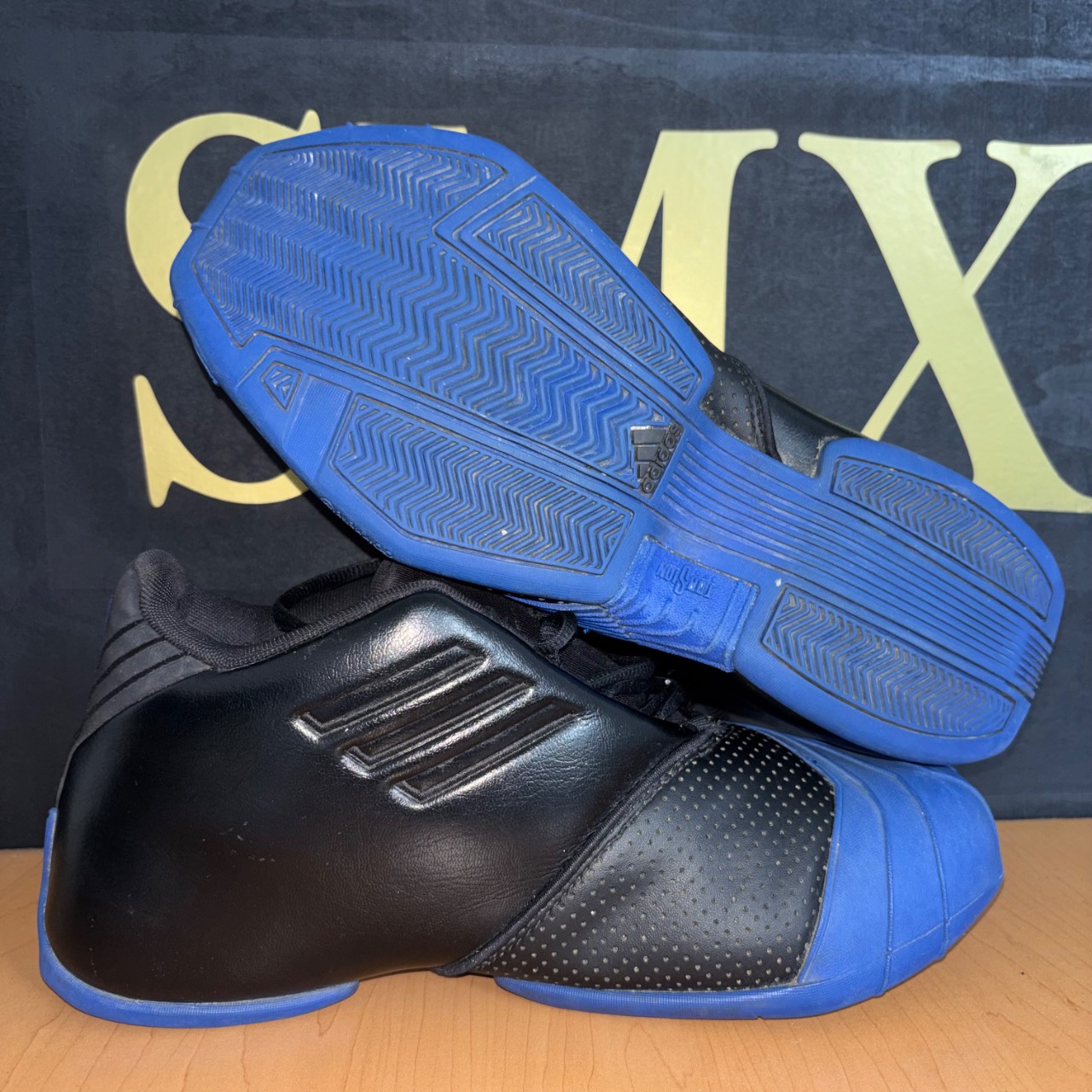 Adidas Mutombo OG Negro y azul · Foto 2