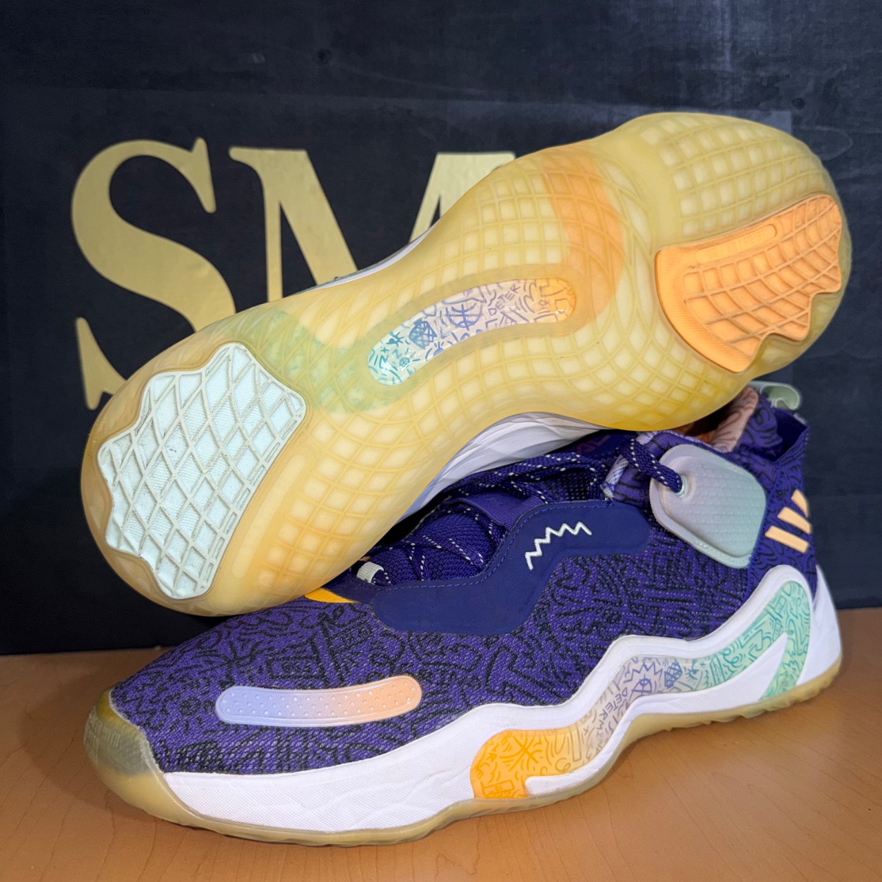 adidas D.O.N. Issue #3 · Foto 2