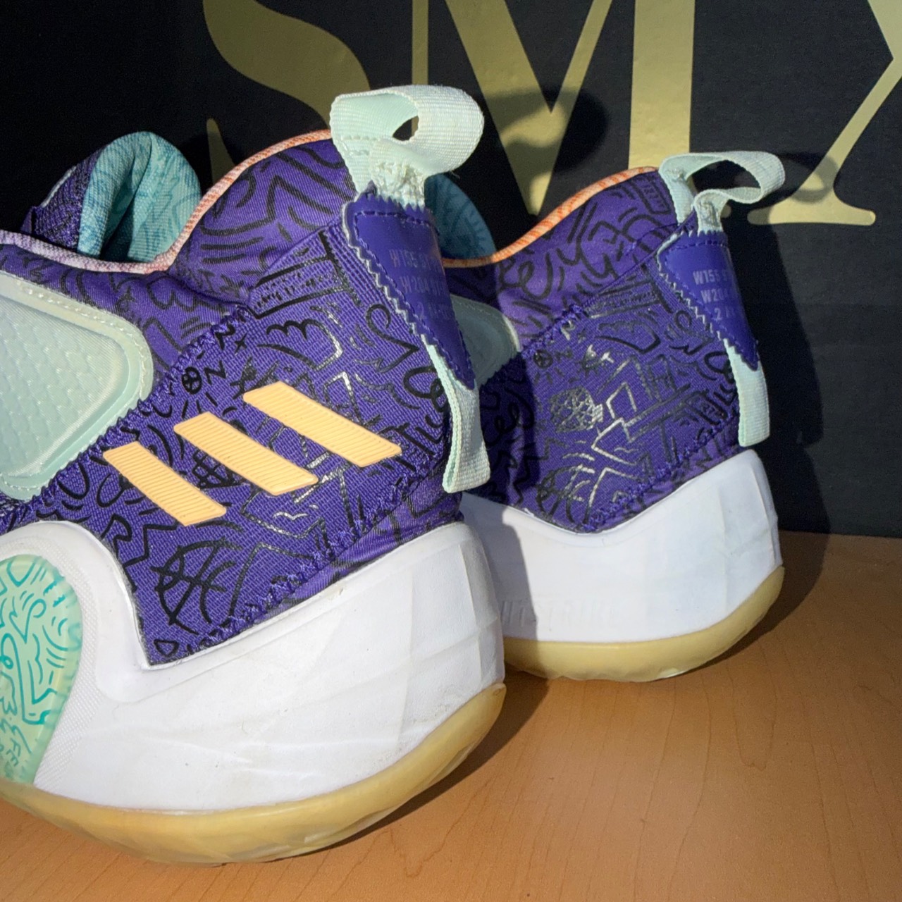 adidas D.O.N. Issue #3 · Foto 4