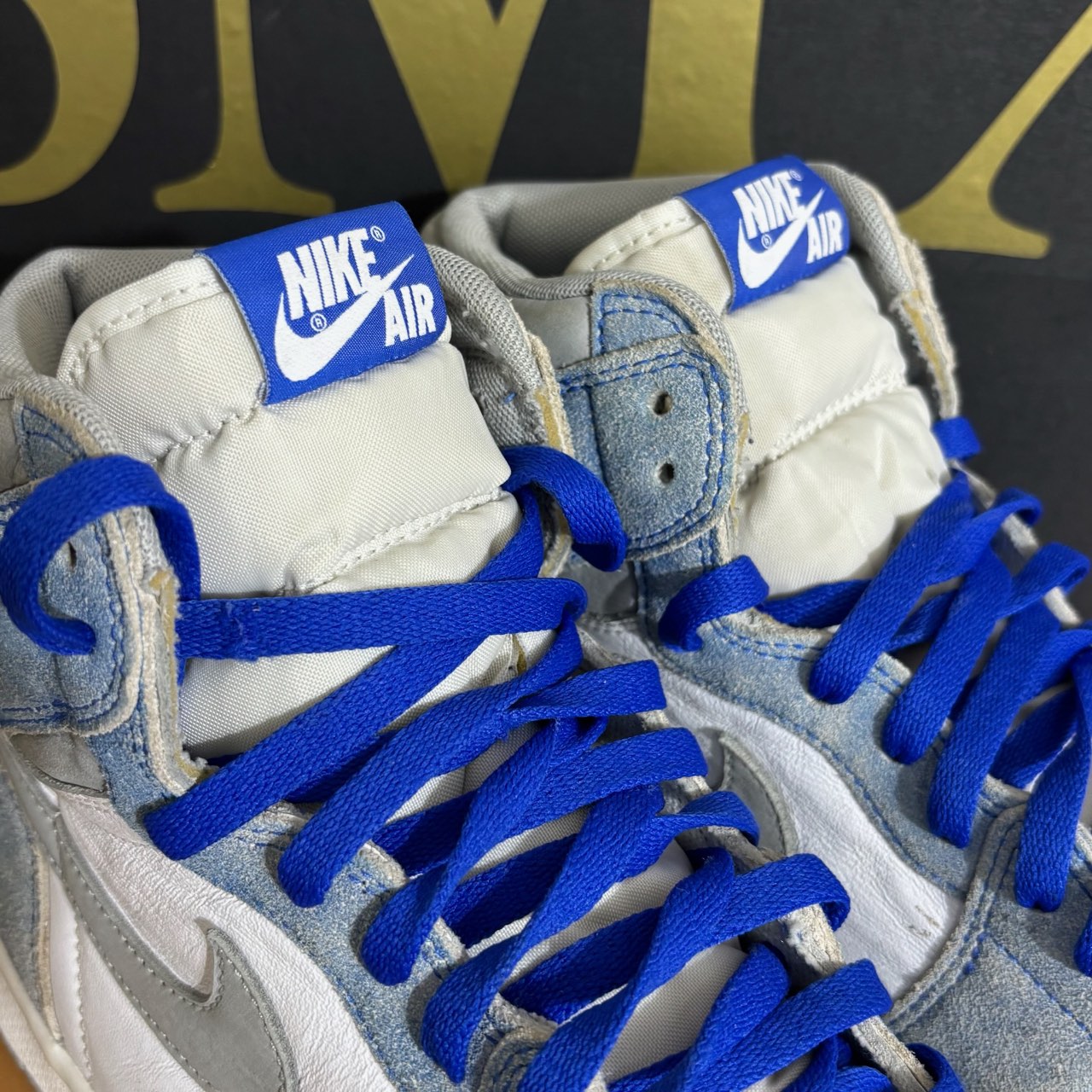 Air Jordan 1 Retro High OG 'Hyper Royal' · Foto 3