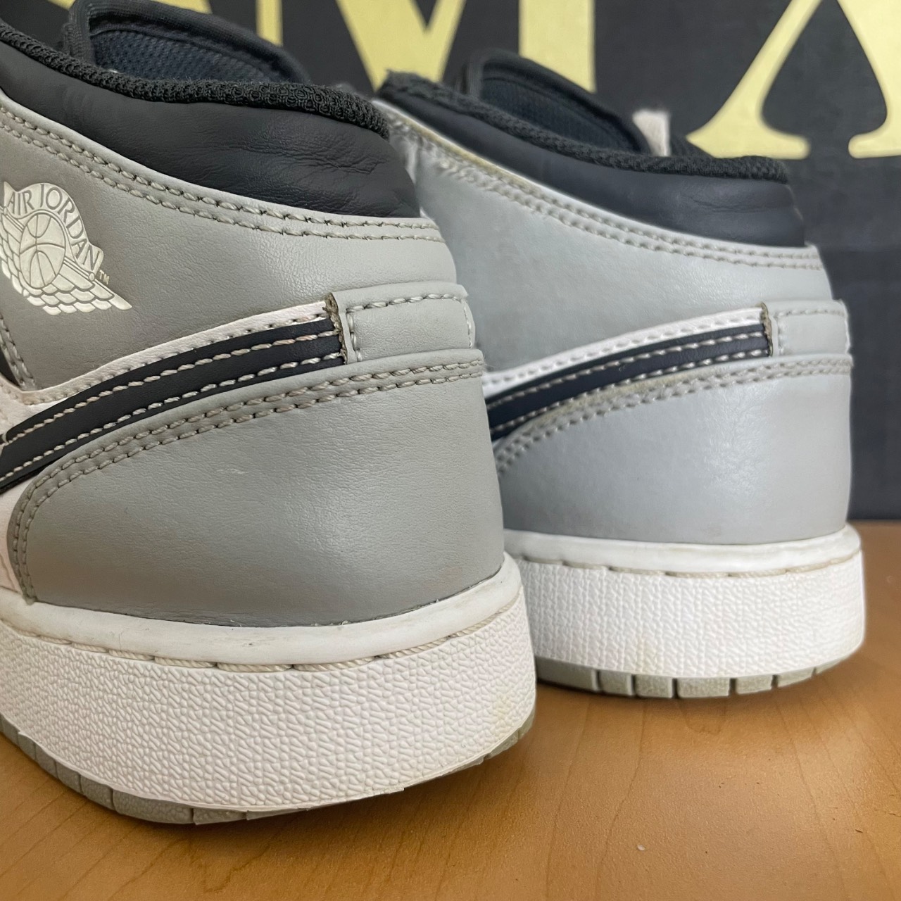 Air Jordan 1 Mid GS · Foto 5