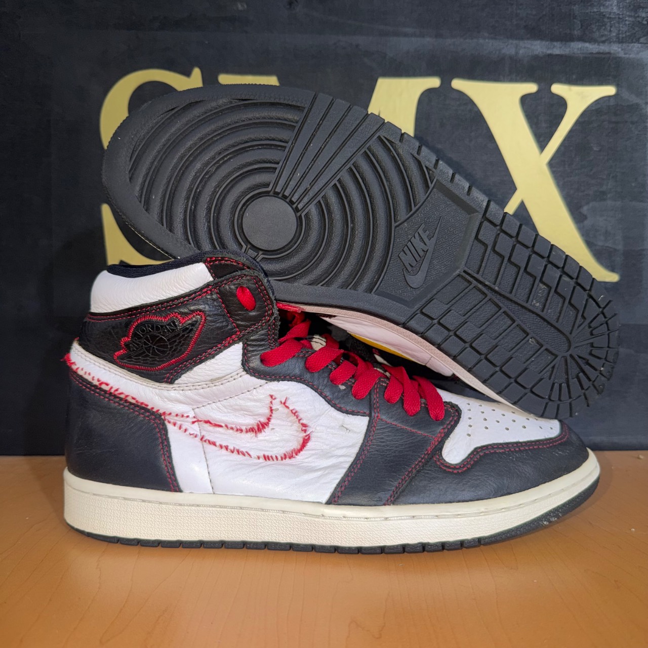 Air Jordan 1 Retro High OG Defiant Couture · Foto 1