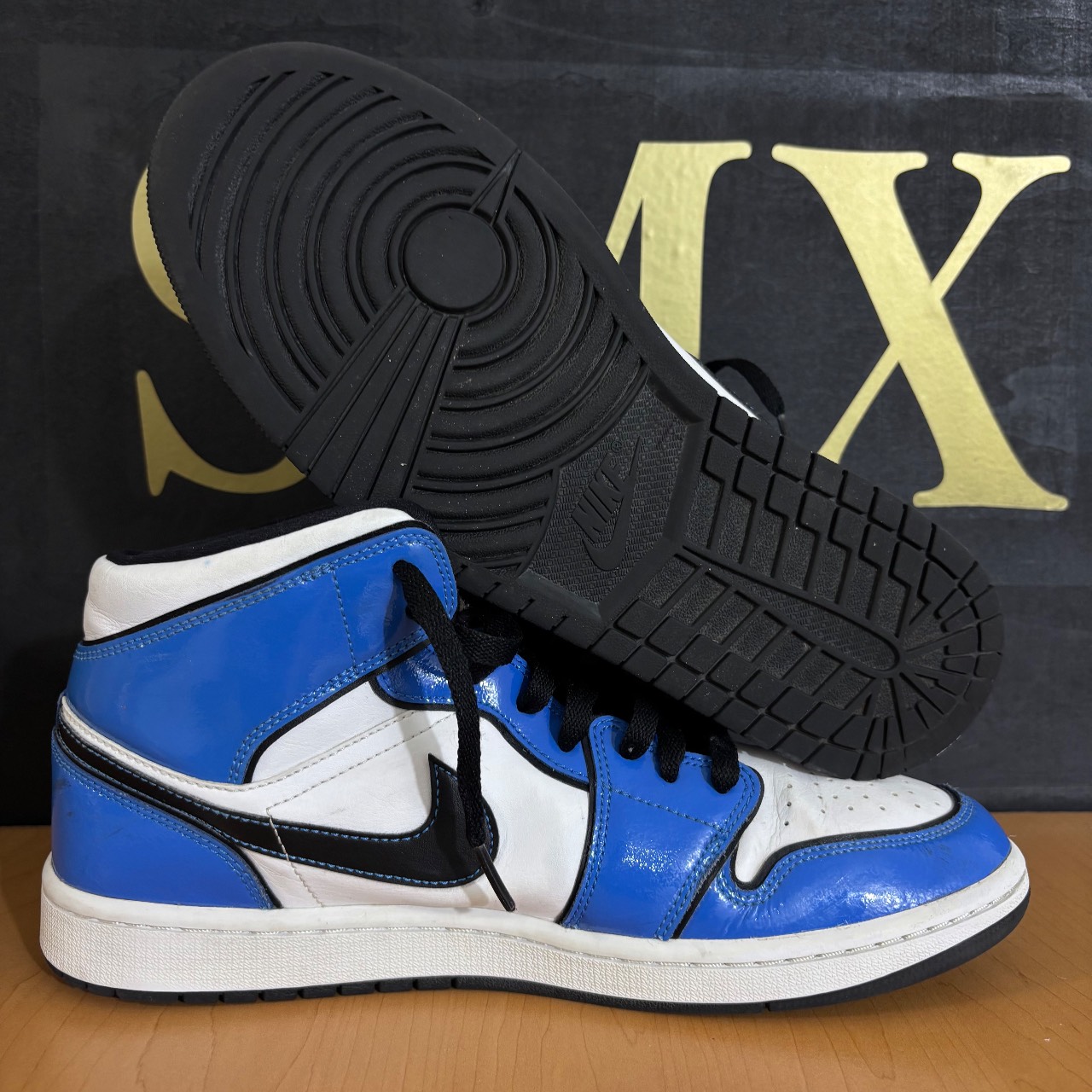 Air Jordan 1 Mid SE · Foto 2