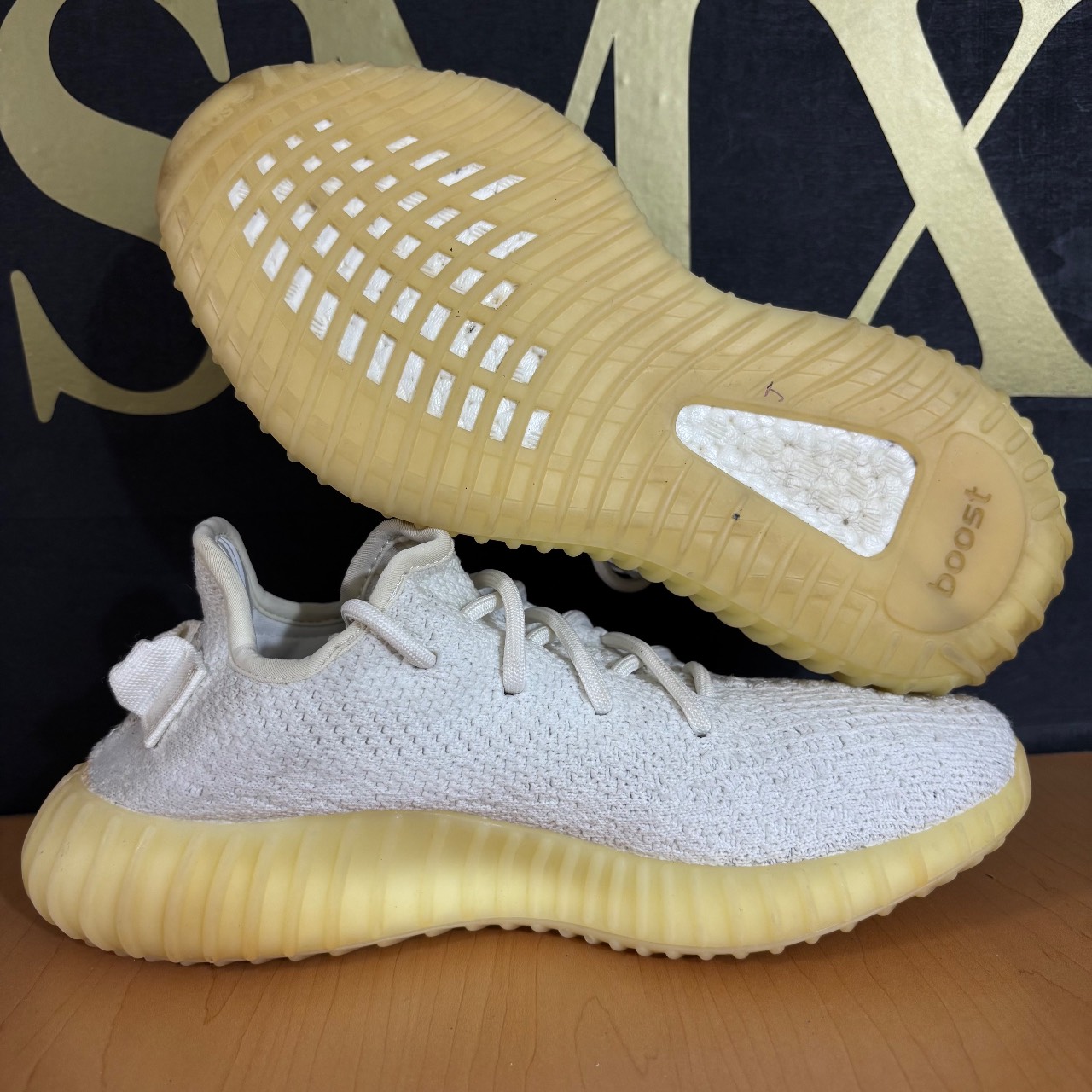 adidas Yeezy Boost 350 V2 · Foto 2