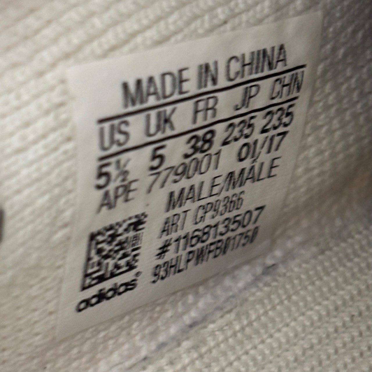 adidas Yeezy Boost 350 V2 · Foto 6