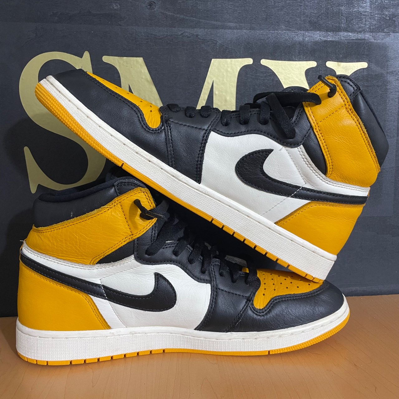 Air Jordan 1 Retro High OG 'Yellow Toe' · Foto 3