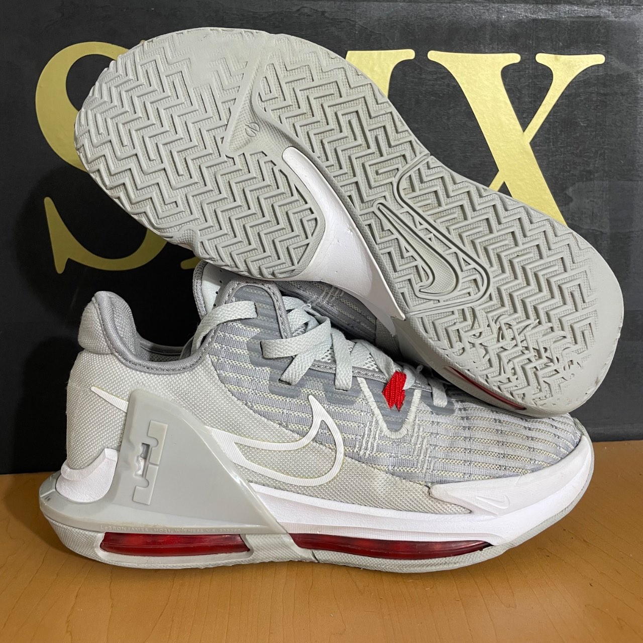 Nike LeBron Witness 6 · Foto 1