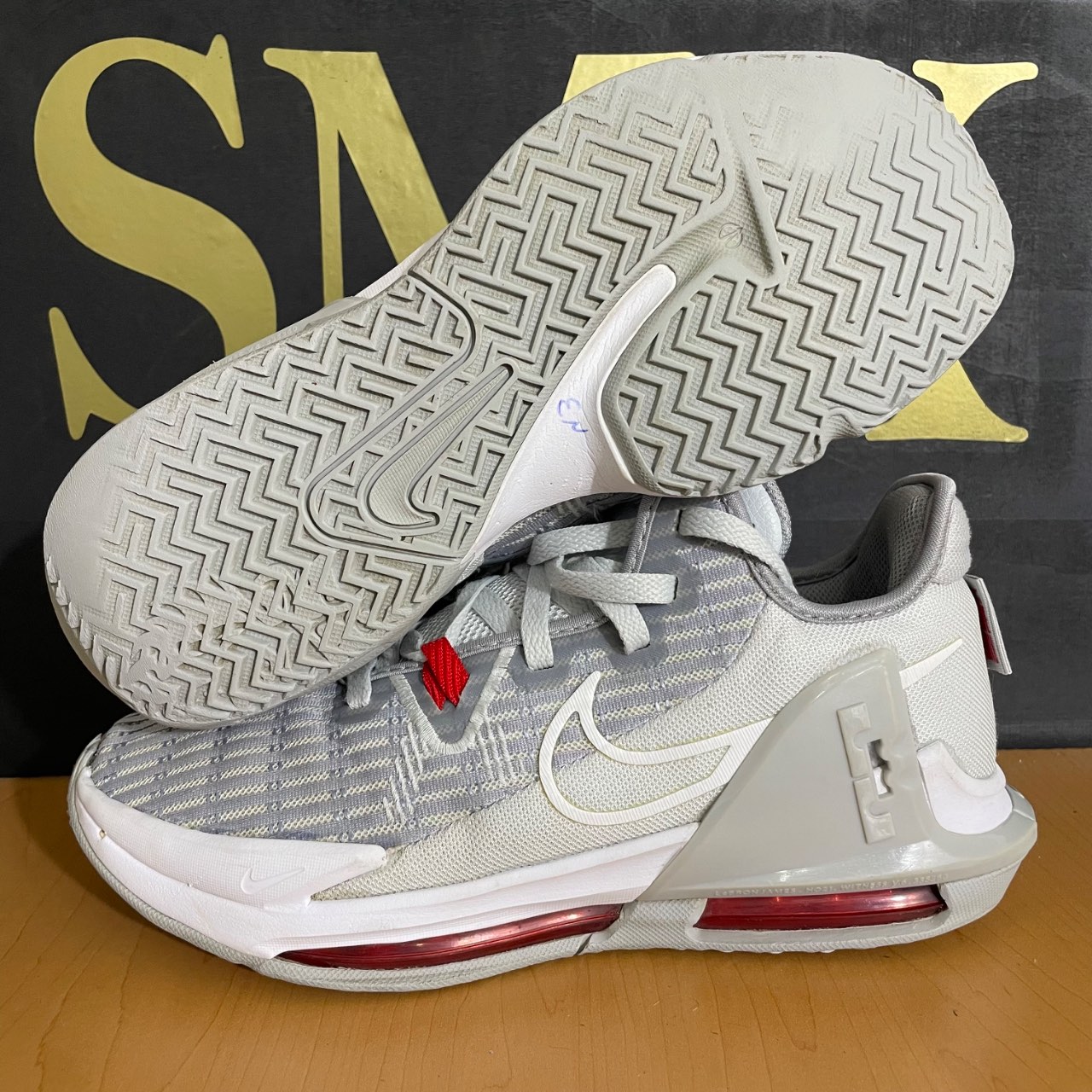 Nike LeBron Witness 6 · Foto 2
