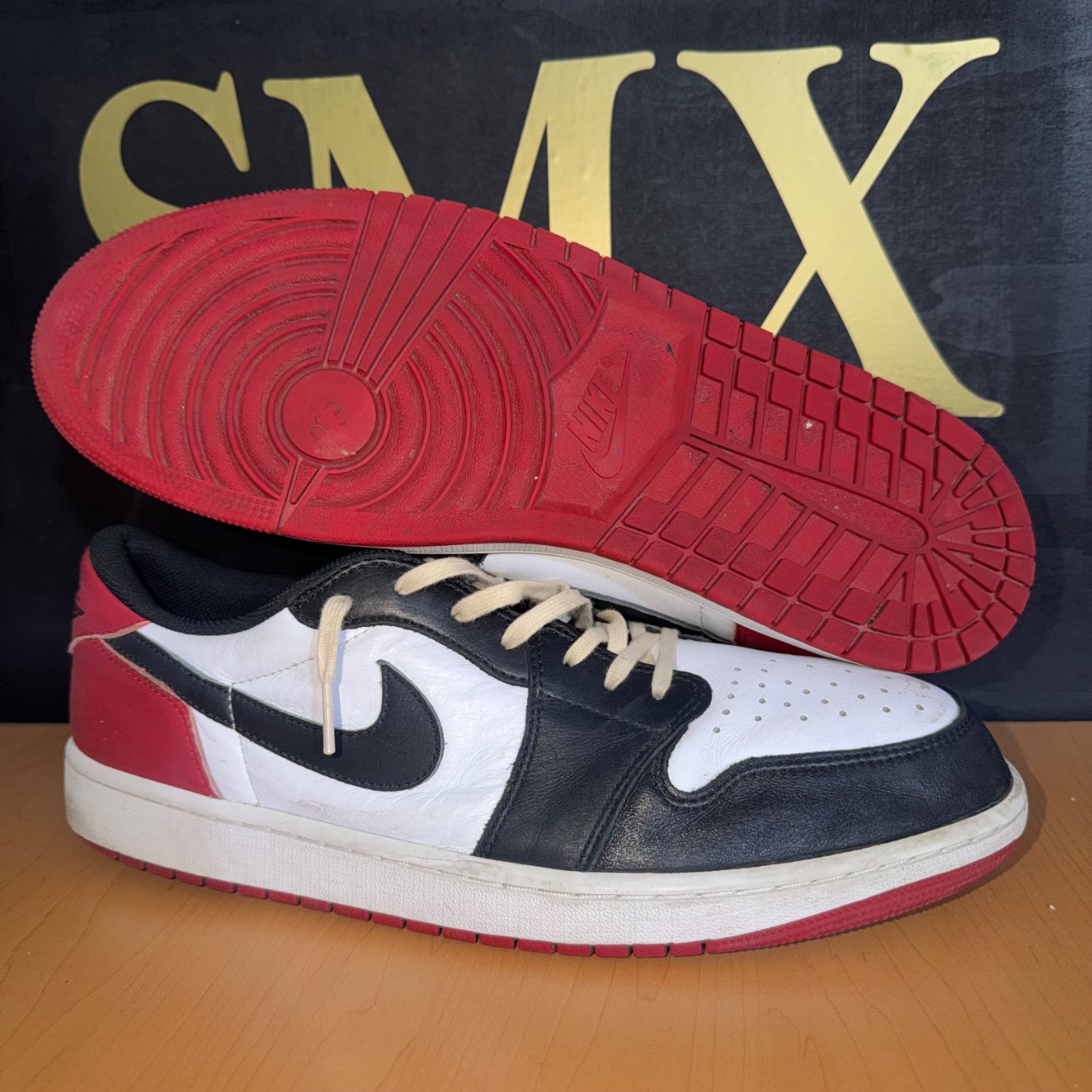 Air Jordan 1 Low 'Black Toe' · Foto 1