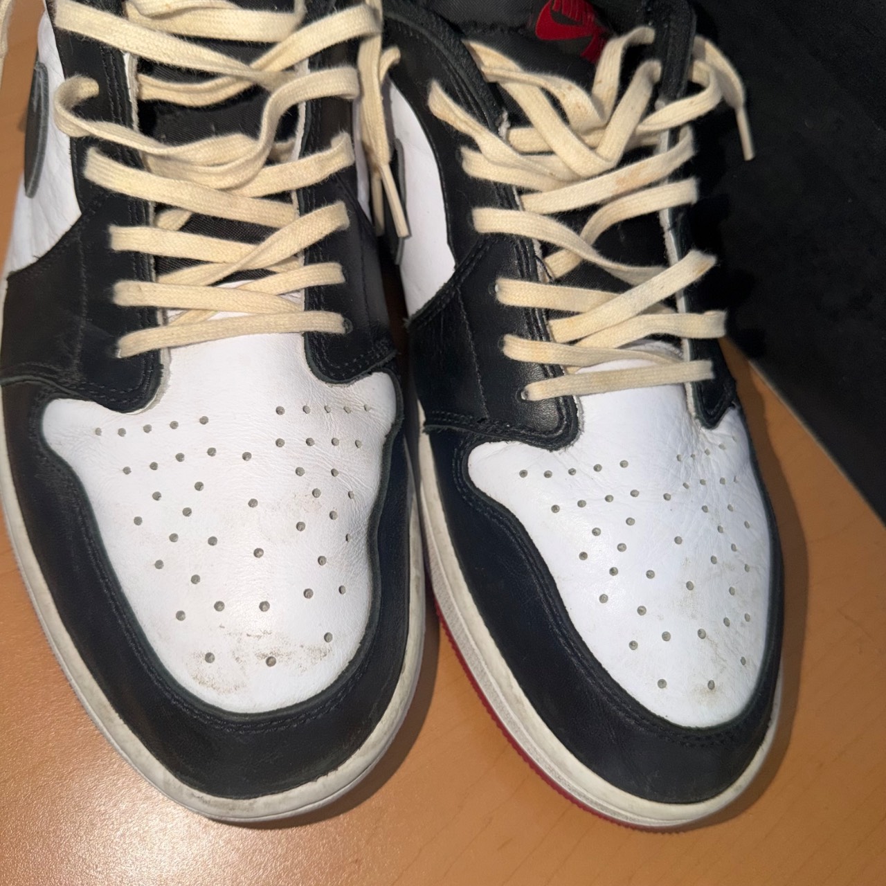 Air Jordan 1 Low 'Black Toe' · Foto 5