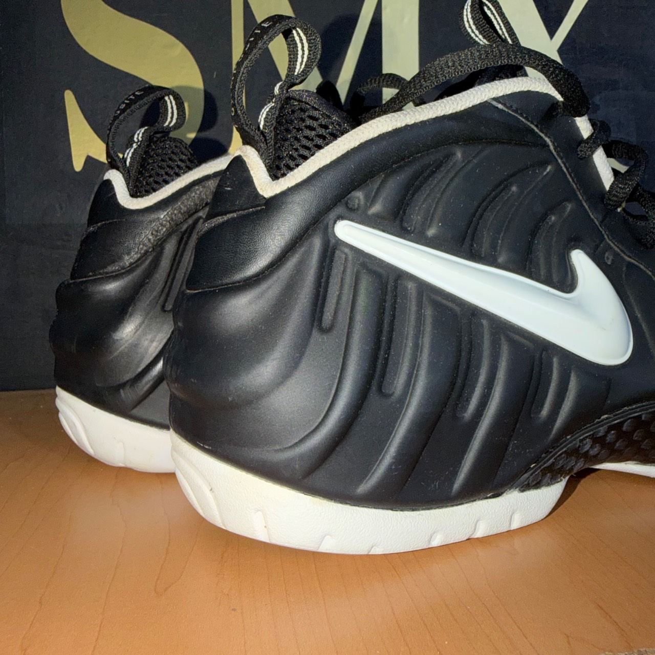 Nike Air Foamposite Pro Black White · Foto 5
