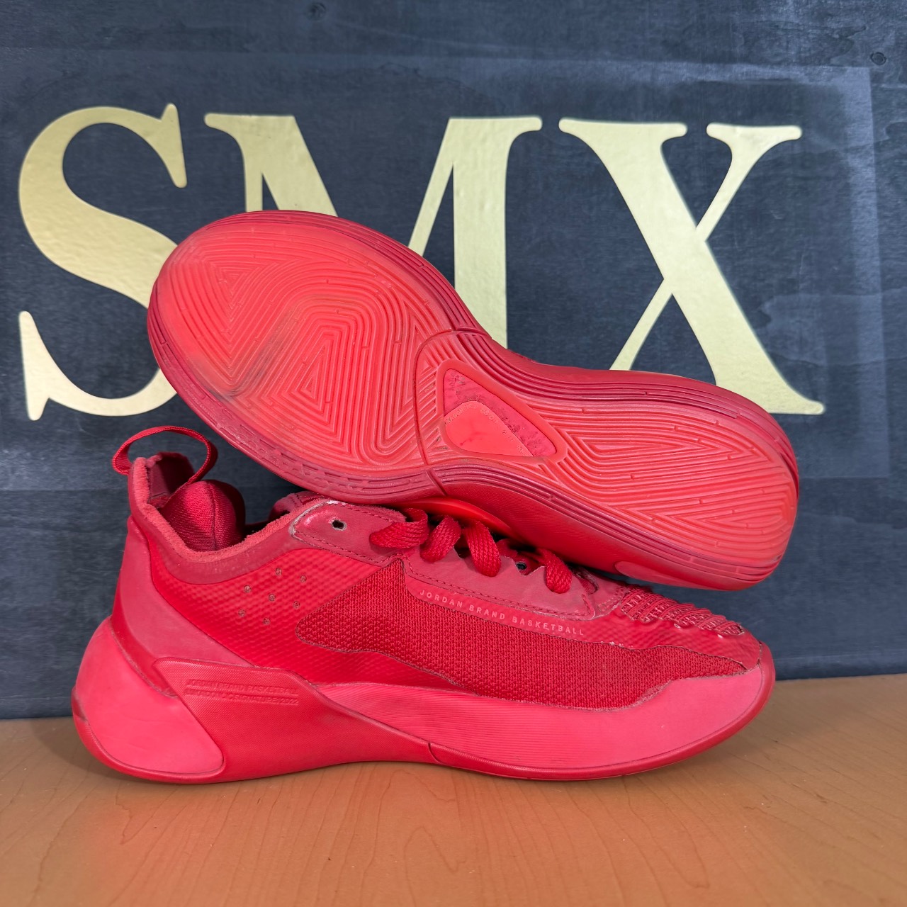 Jordan LUKA 1 Red · Foto 2