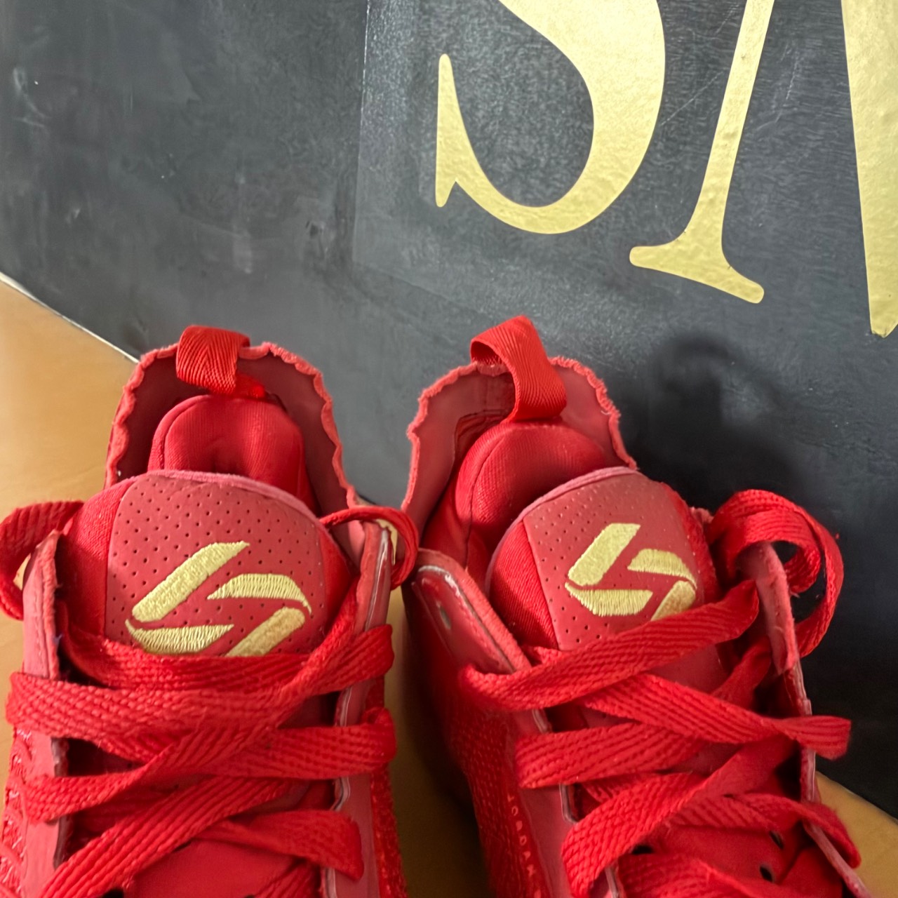 Jordan LUKA 1 Red · Foto 4