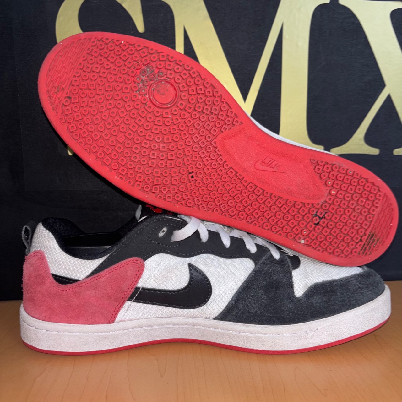 Nike SB Alleyoop blanco, negro y rojo · Foto 2