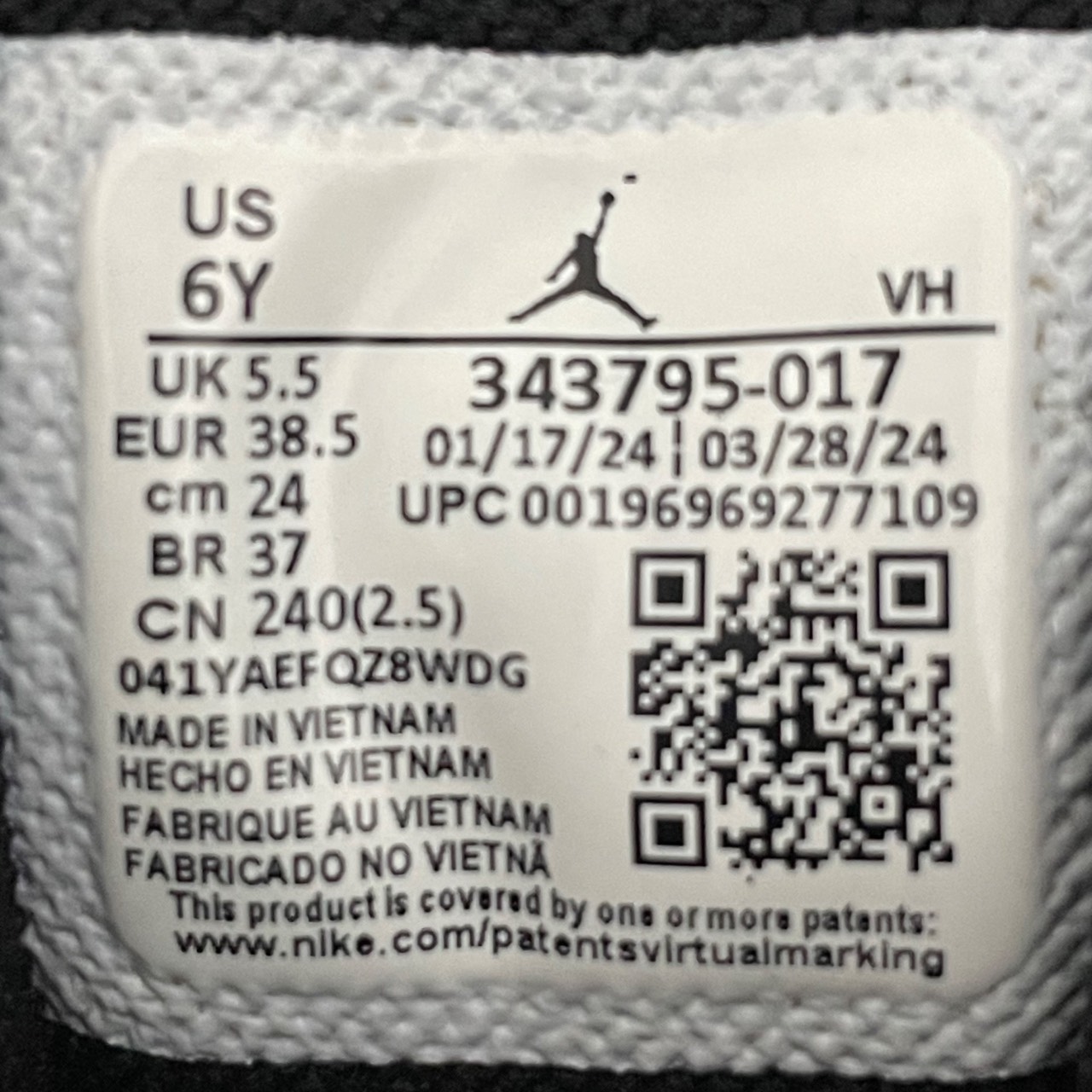 Jordan 6 Rings Black Metallic Gold (GS) · Foto 6