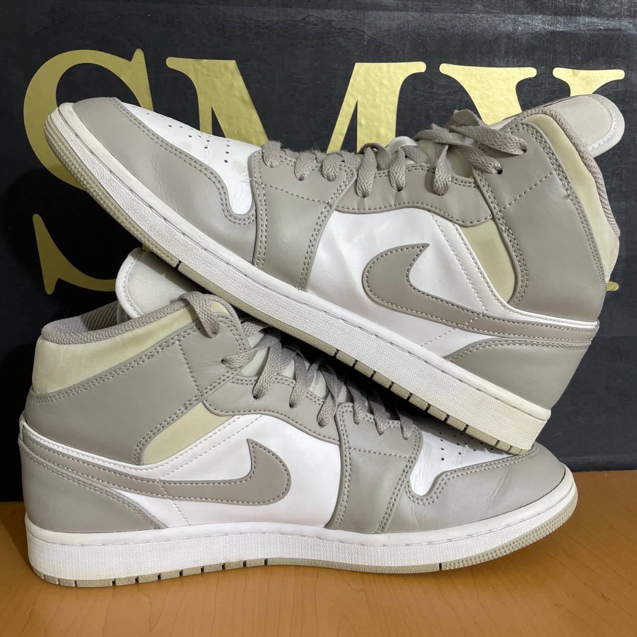 Air Jordan 1 Mid · Foto 3