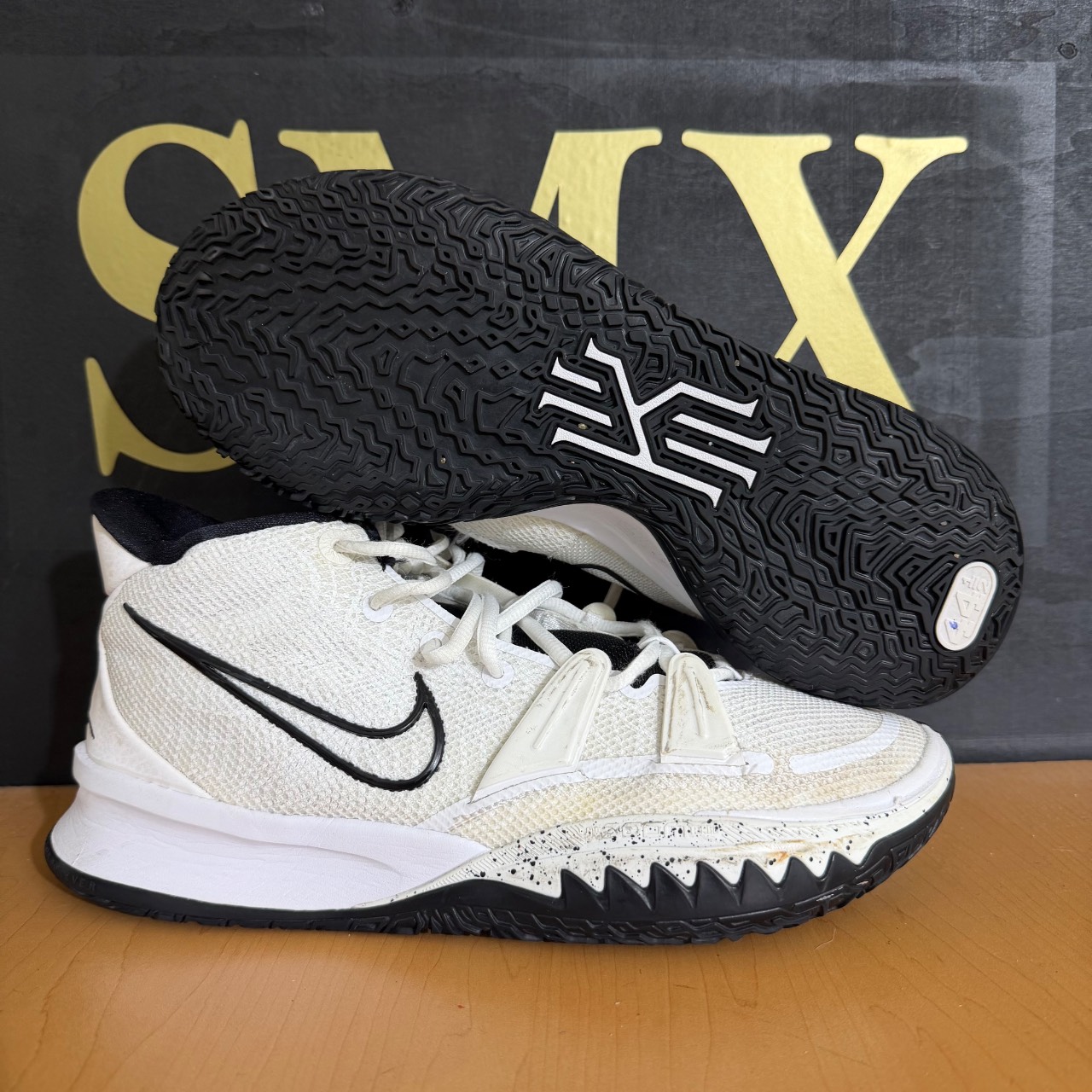 Nike Kyrie 7 'Sisterhood' · Foto 1