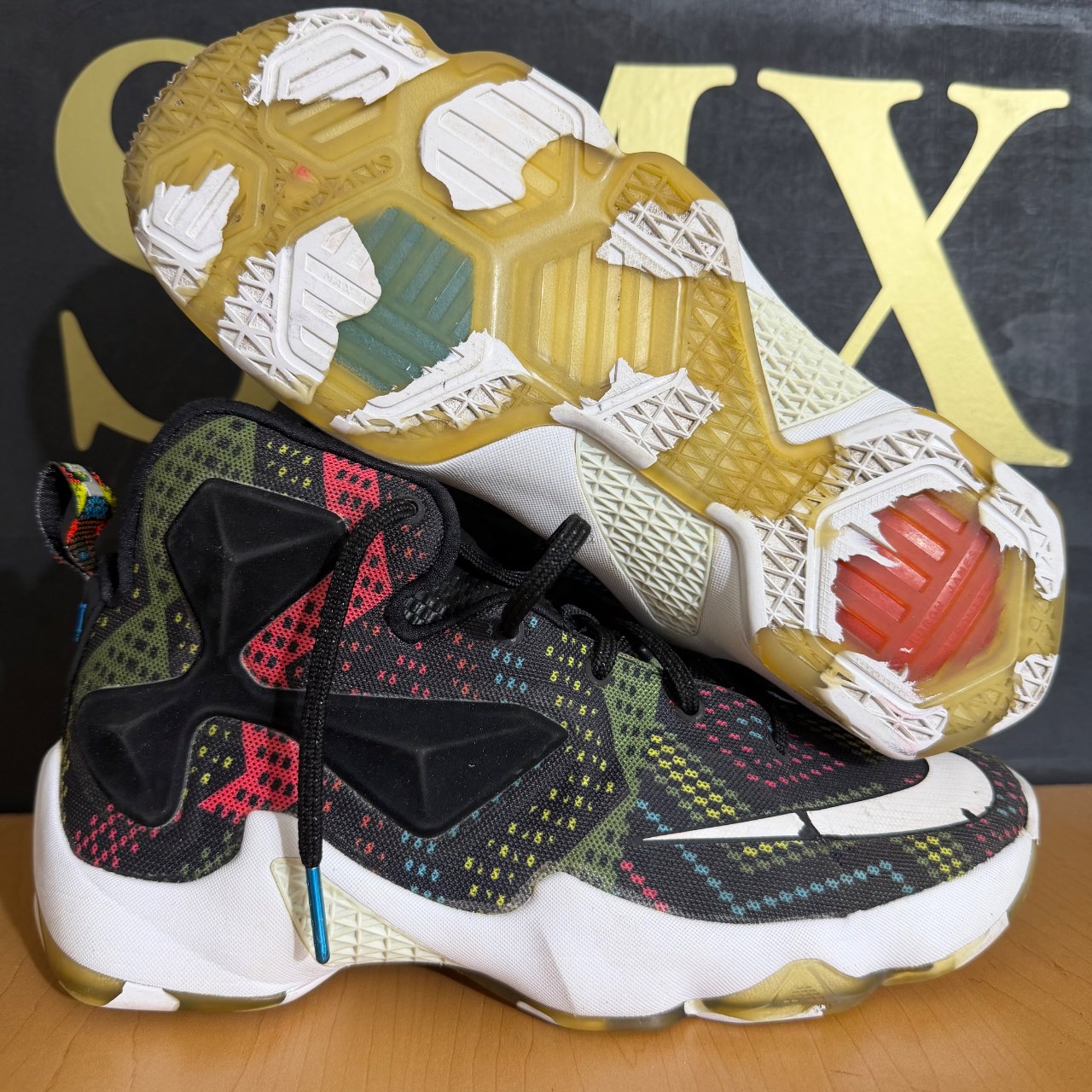 Nike LeBron 13 GS 'Written in the Stars' · Foto 1