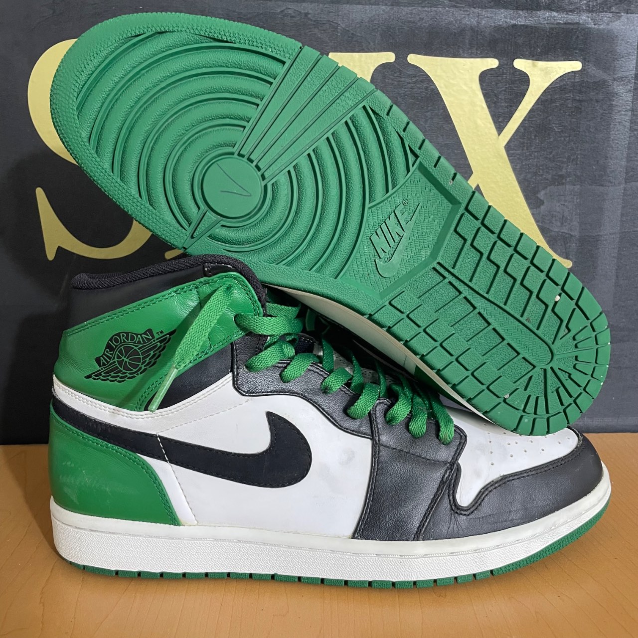 Air Jordan 1 Mid · Foto 1