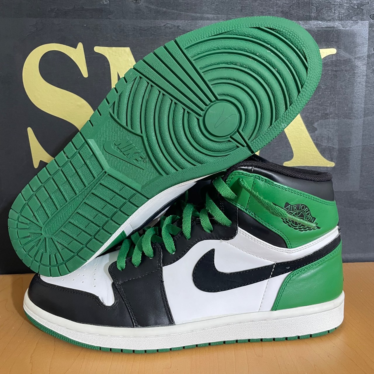 Air Jordan 1 Mid · Foto 2