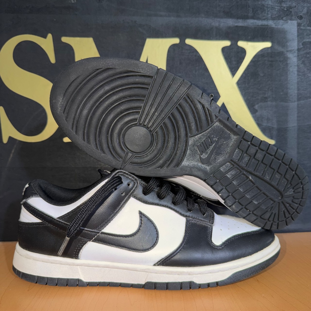 Nike Dunk Low 'Black White' (Panda) · Foto 1