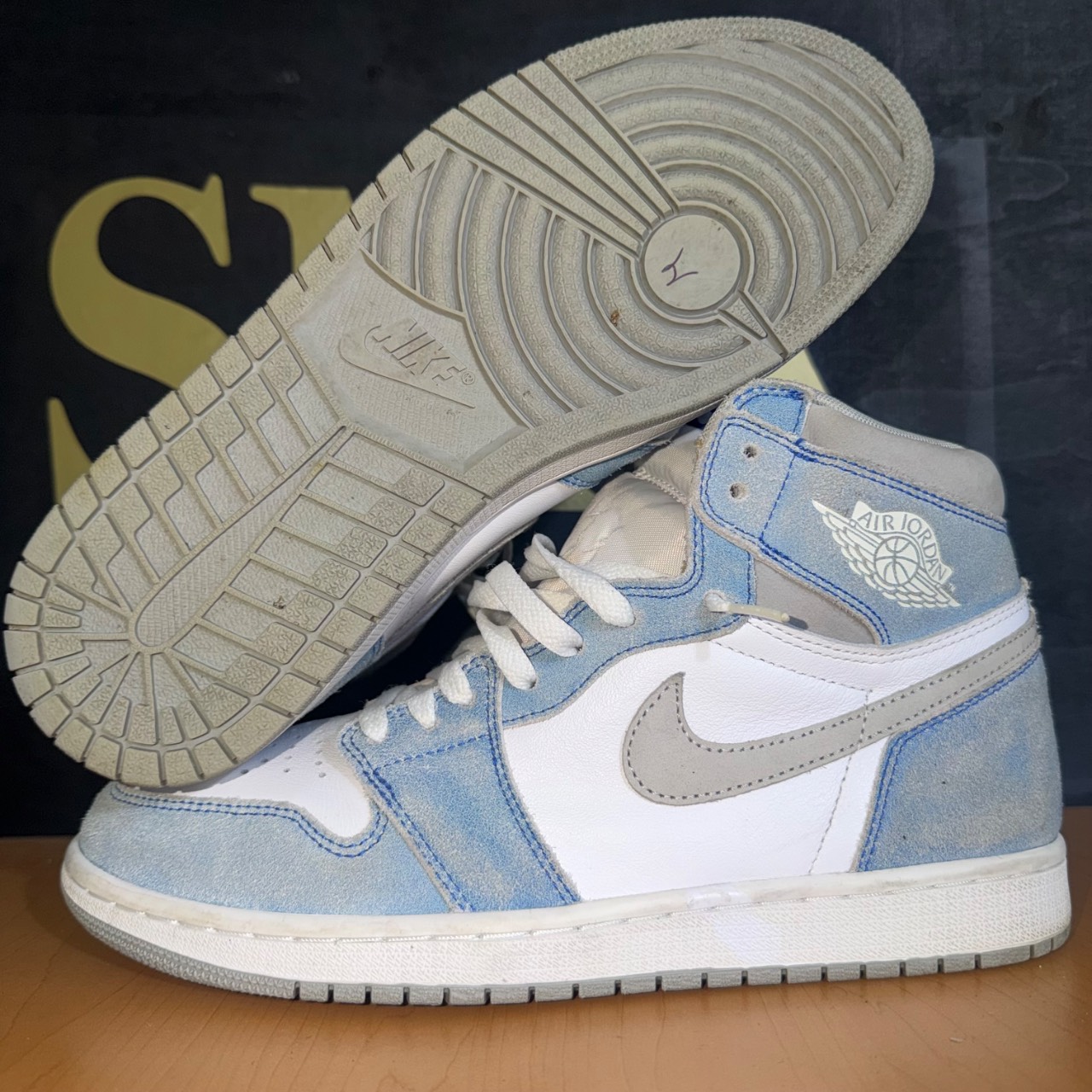 Air Jordan 1 Retro High OG 'Hyper Royal' · Foto 2