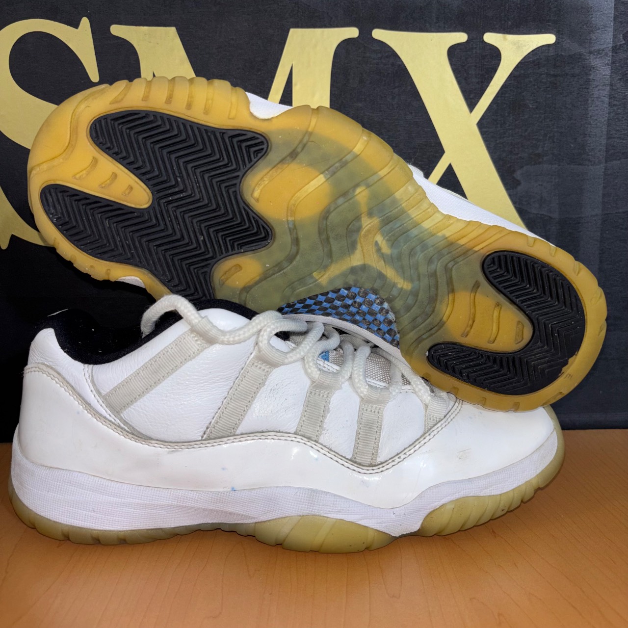 Air Jordan 11 Low · Foto 1