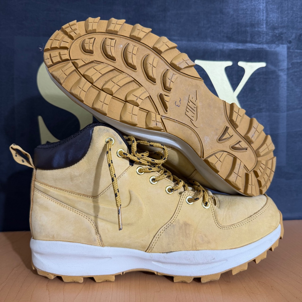 Nike Manoa · Foto 1