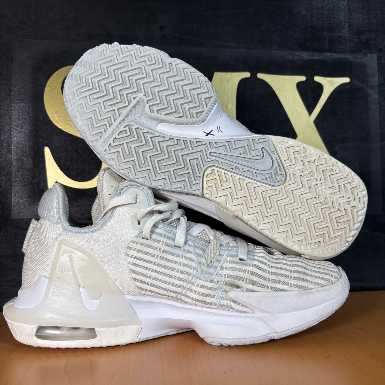 Nike Air Max Impact 3 Blanco con detalles grises · Foto 2