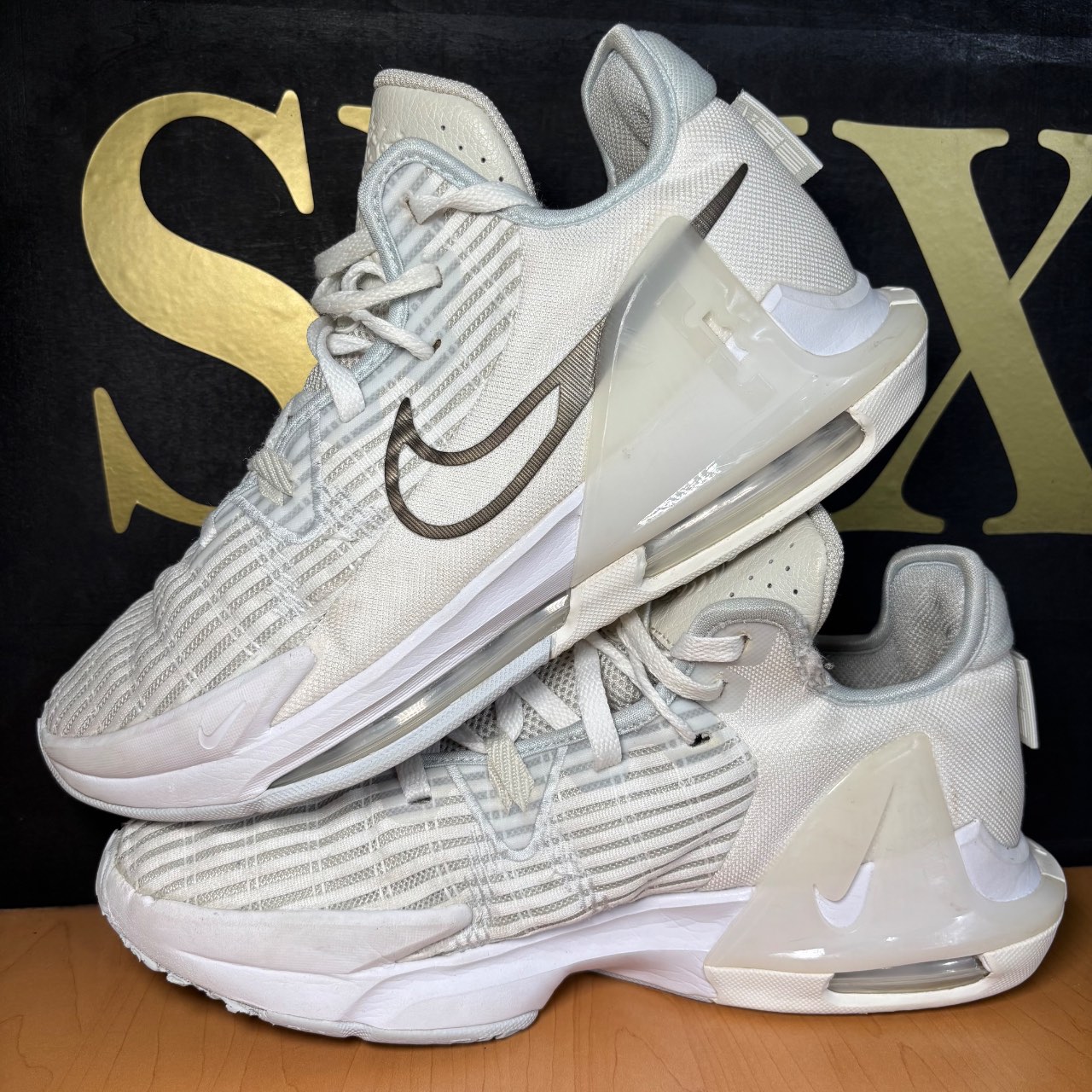 Nike Air Max Impact 3 Blanco con detalles grises · Foto 3