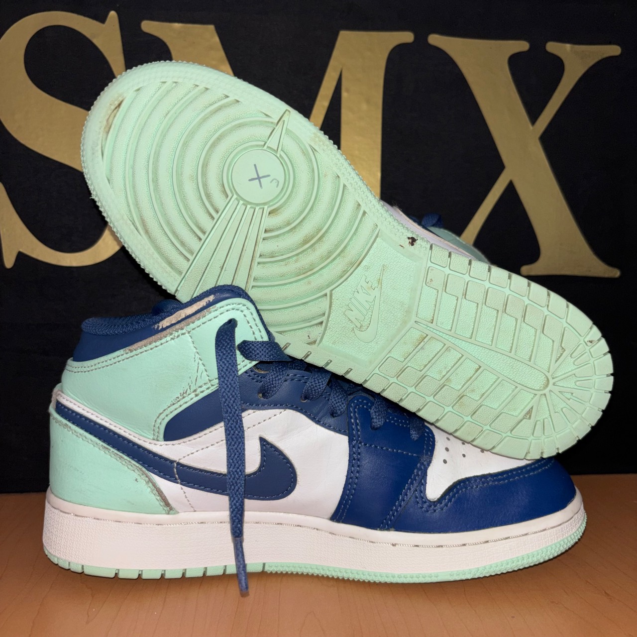 Air Jordan 1 Mid · Foto 2