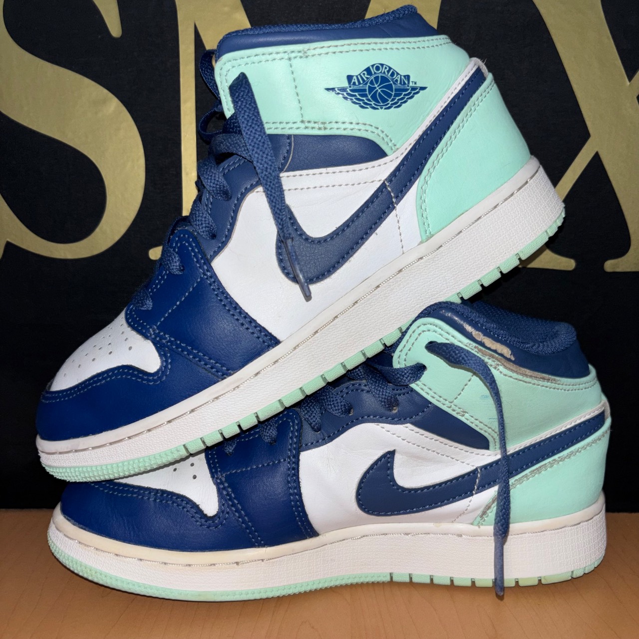 Air Jordan 1 Mid · Foto 3