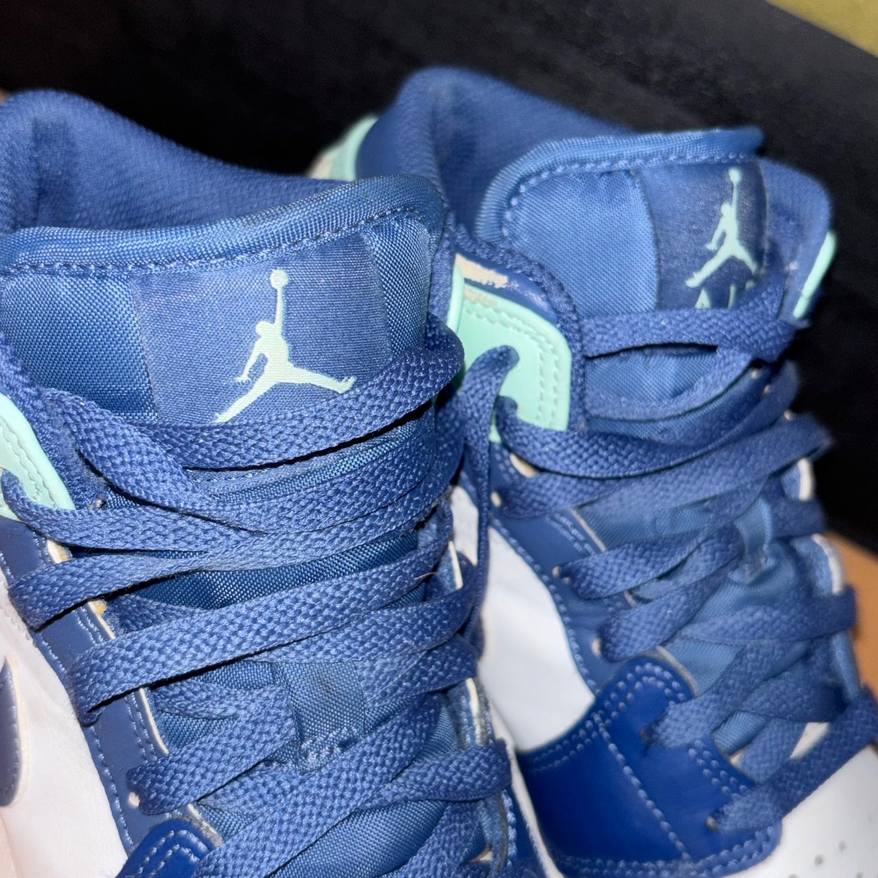 Air Jordan 1 Mid · Foto 4