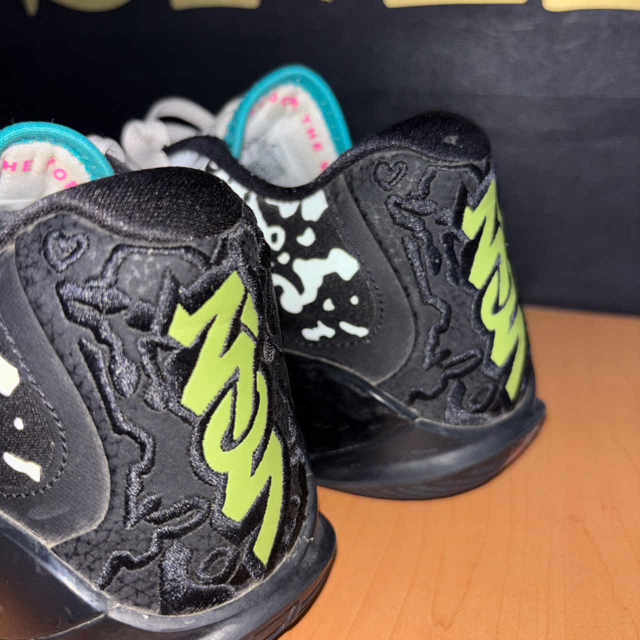 Air Jordan 35 Low SE Blanco, negro y turquesa · Foto 5