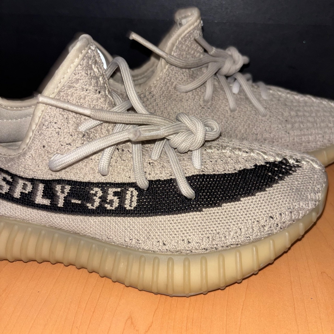 A al adidas Yeezy Boost 350 V2 · Foto 4