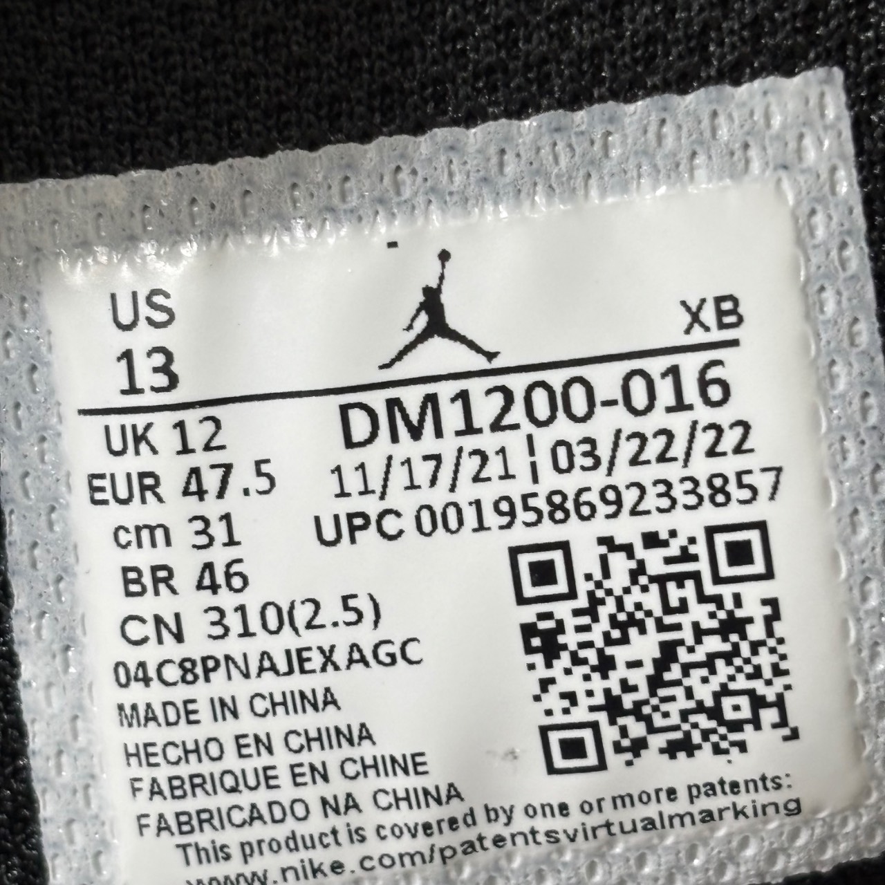 Air Jordan 1 Mid SE Black/University Red-White-Light Smoke Grey · Foto 6