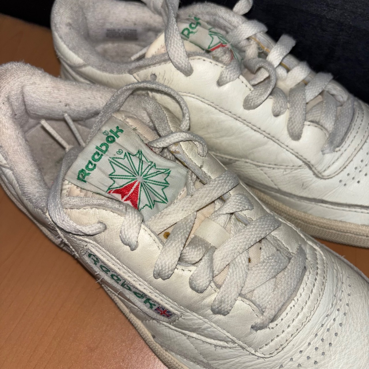 Reebok Club C 85 Blanco con detalles verdes · Foto 3