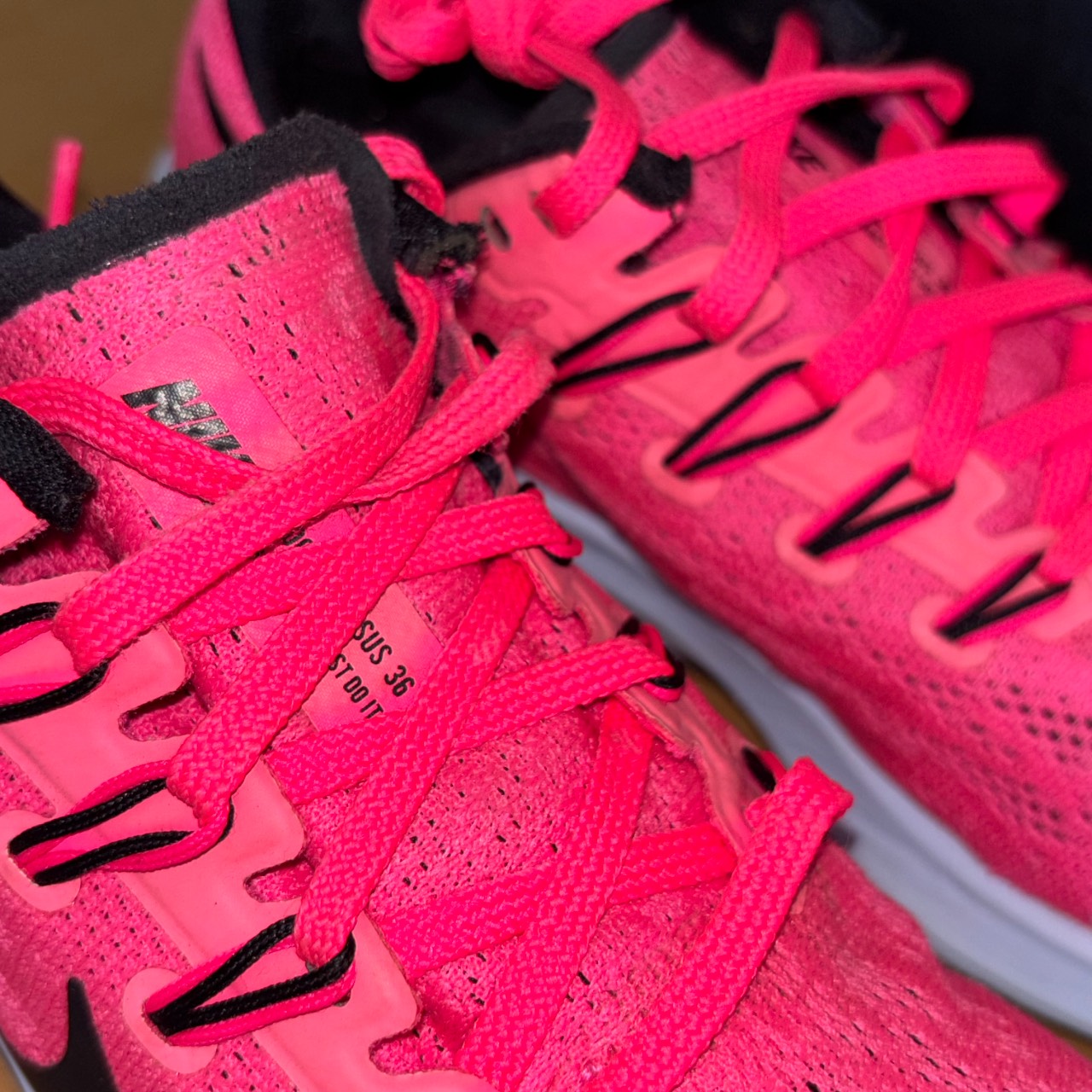 Nike Air Zoom Pegasus 36 Pink/Black · Foto 4