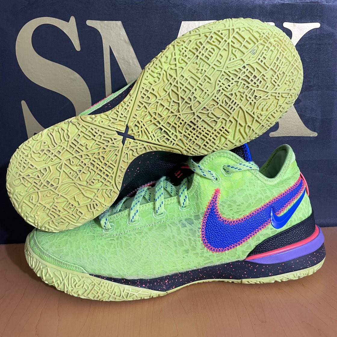 Nike LeBron 20 'Barely Green' · Foto 2